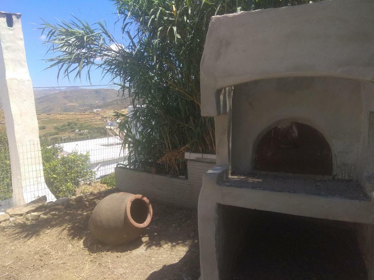 70M2 Neoclassic Villa, Excellent Location Great View Last House Of Village Kalloni (Tinos) Quarto foto