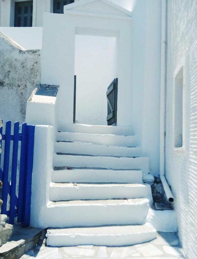 70M2 Neoclassic Villa, Excellent Location Great View Last House Of Village Kalloni (Tinos) Exterior foto