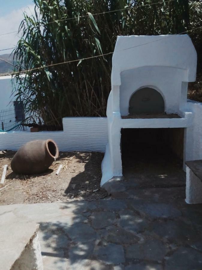 70M2 Neoclassic Villa, Excellent Location Great View Last House Of Village Kalloni (Tinos) Exterior foto